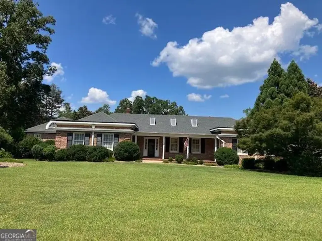 651 Brook Circle, Griffin