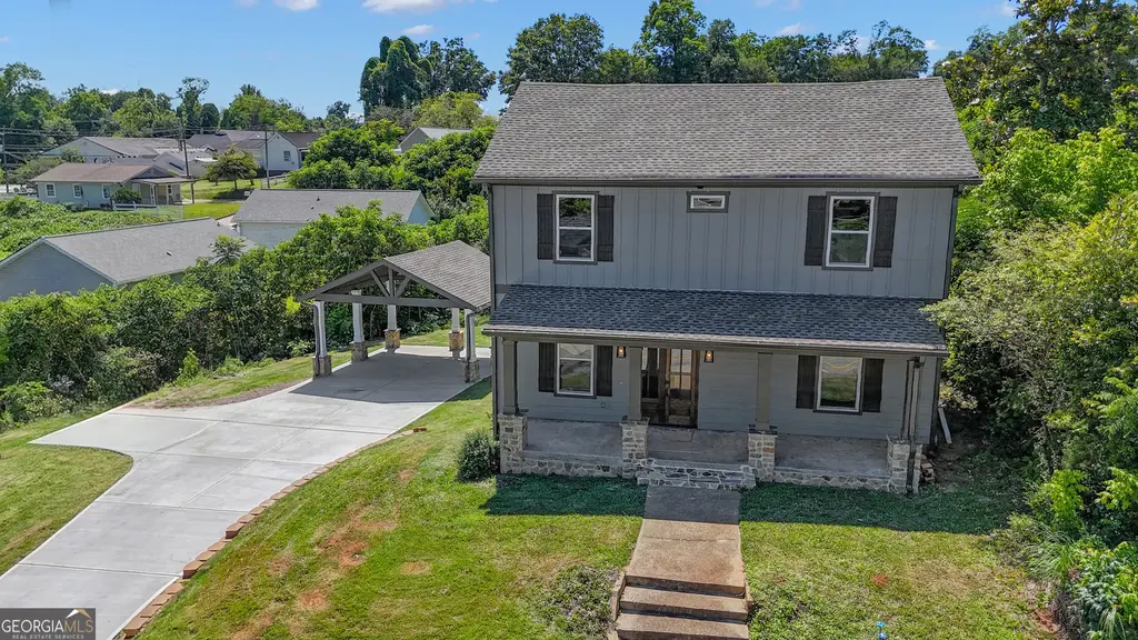 31 Pinson Street, Newnan