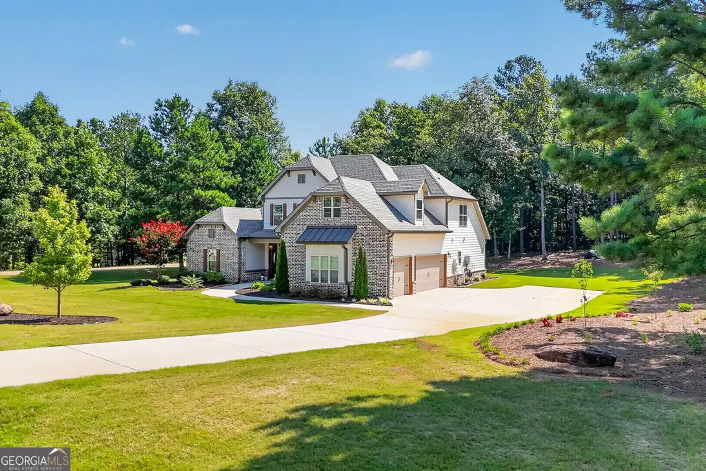 305 Preakness Way, Forsyth