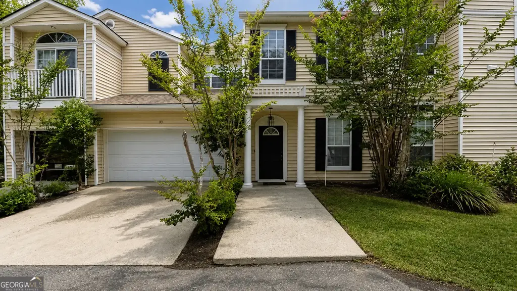 2502 B Jerry Jones Drive 10, Valdosta