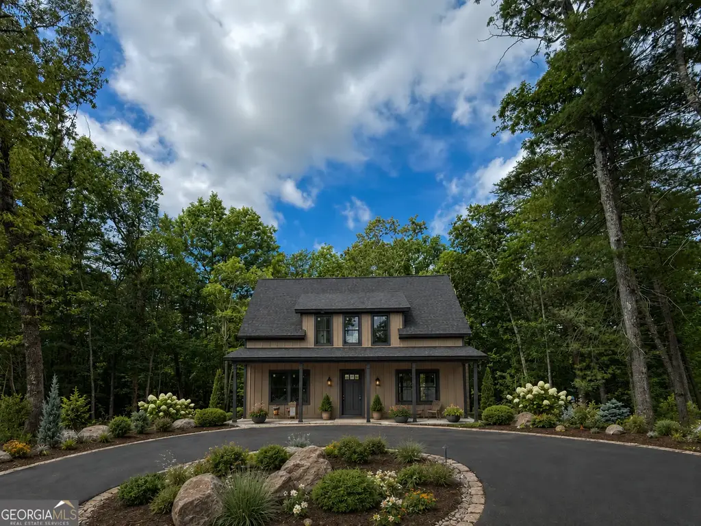 141 Forest Glen Drive, Cleveland