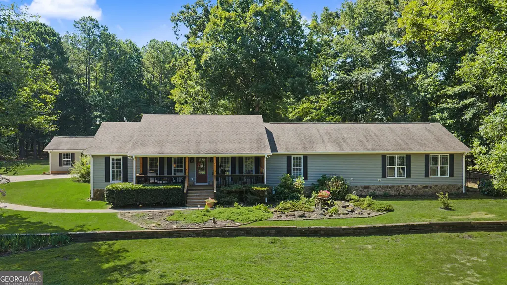 121 Peacock Road, Barnesville