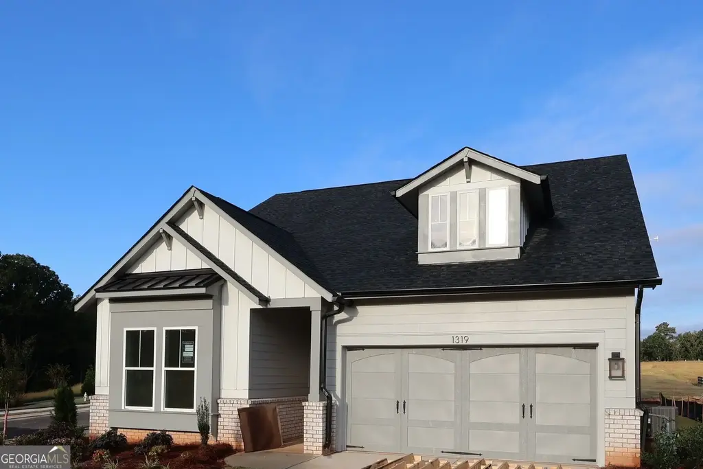 1319 Autumn Lake Drive Sw, Gainesville