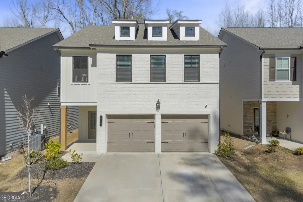 415 Station Overlook Drive, Auburn