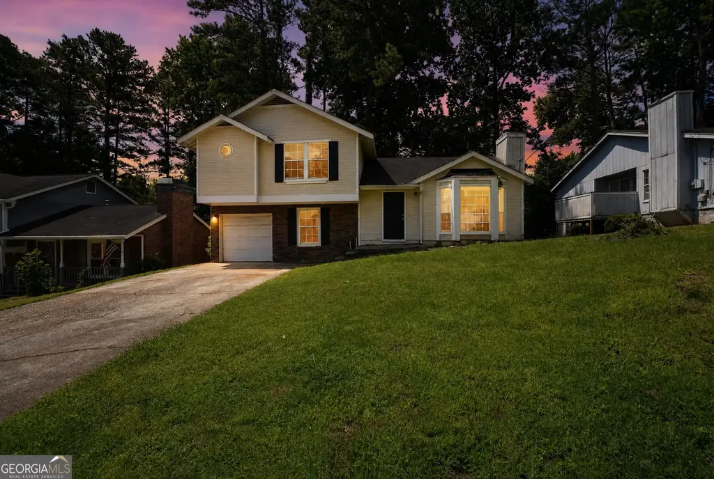 2045 Marbut Forest Drive, Lithonia