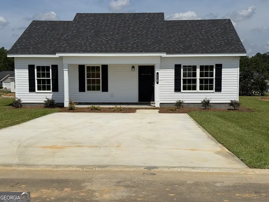 510 Nickies Way, Statesboro