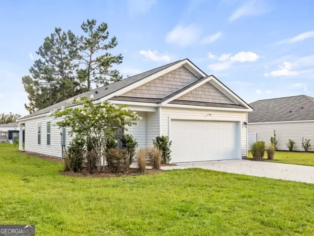 503 Autumns Wood Circle W, Brunswick