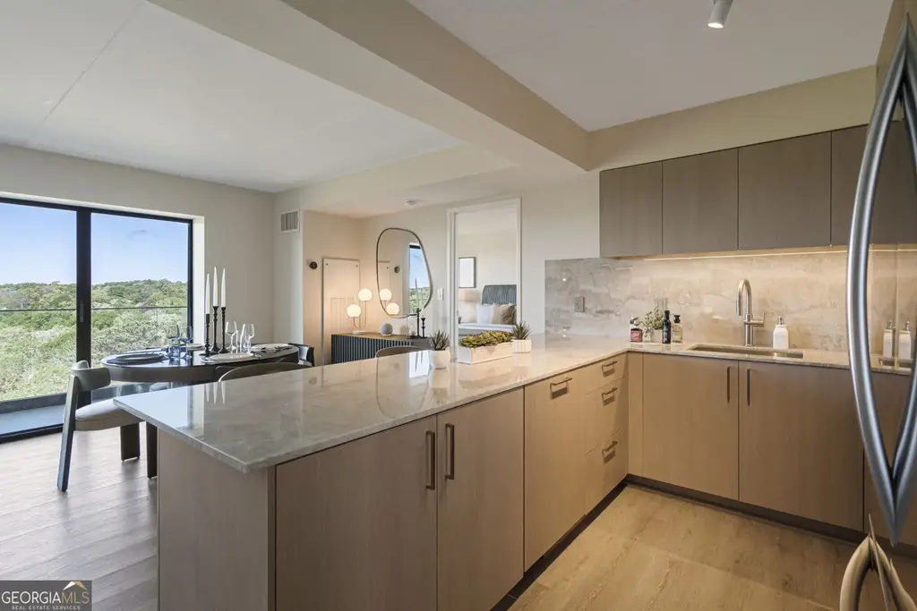 2460 Peachtree Road Ne 213, Atlanta