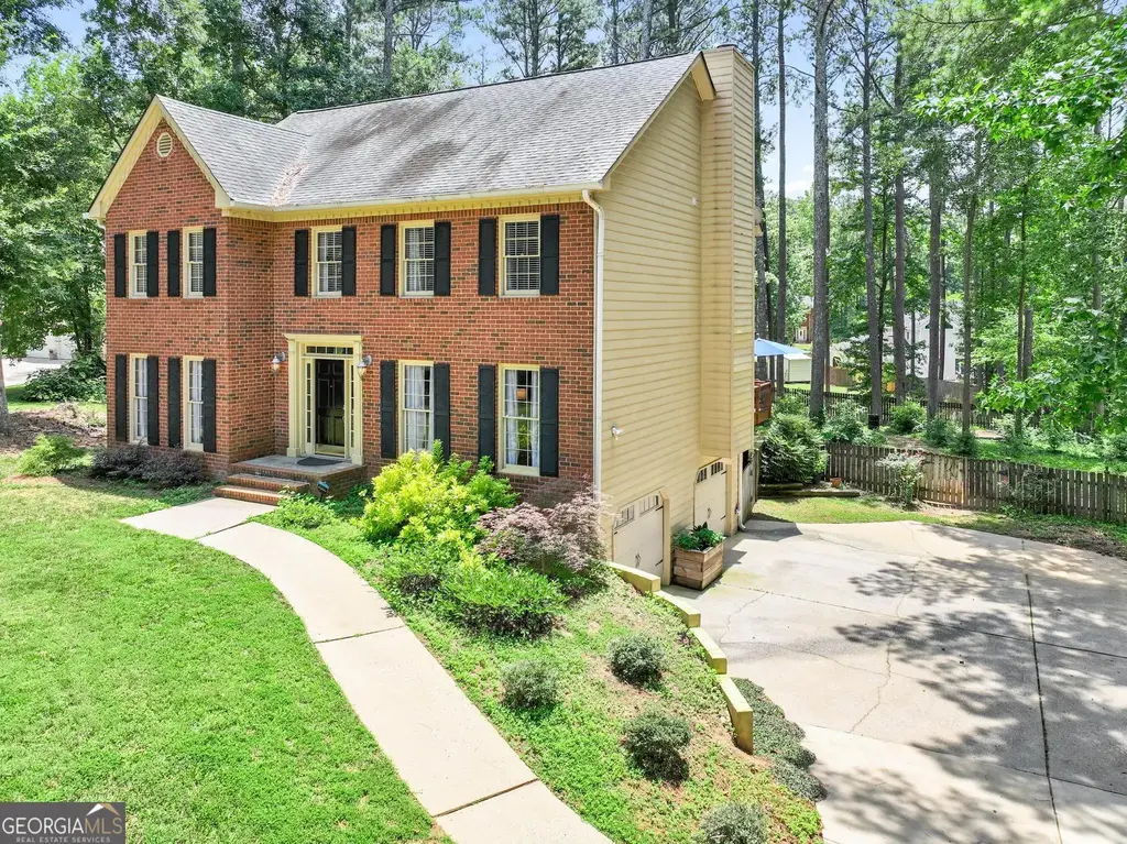 120 Creekwood Trail, Fayetteville