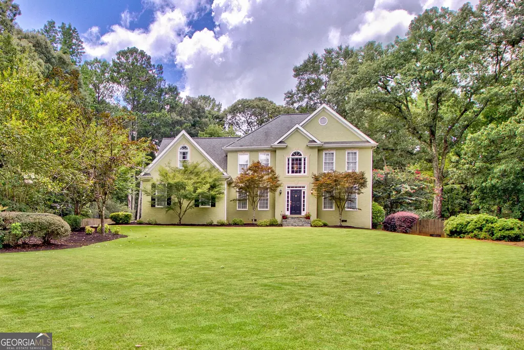 105 Arlington Tr, Fayetteville