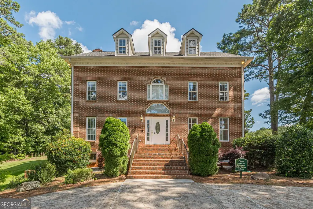 105 Old Plantation Way, Fayetteville