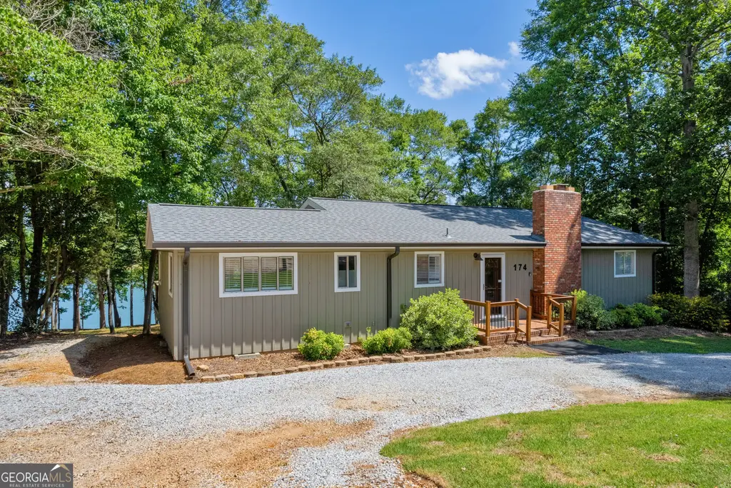 174 Rosewood Circle, Hartwell