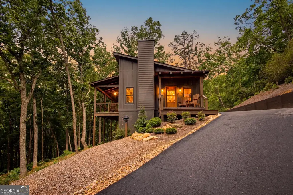 3014 Oakey Mountain Road, Clarkesville