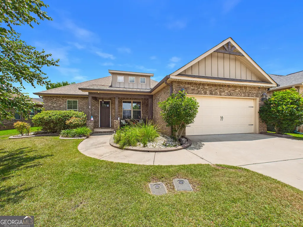119 Barnyard Way, Perry