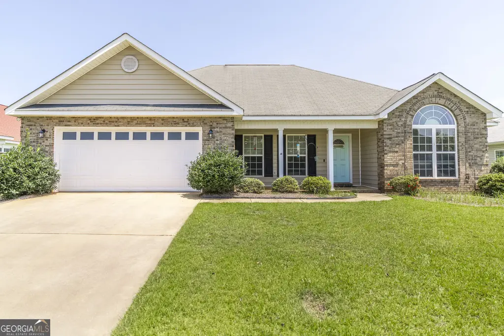 310 Falkirk Drive, Warner Robins
