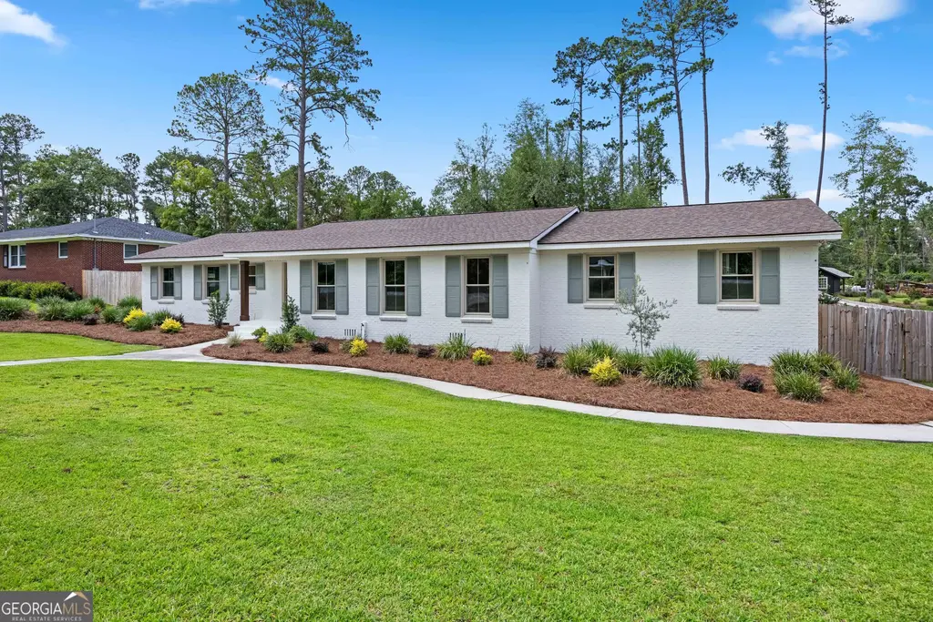 1203 Lakeview Drive, Valdosta