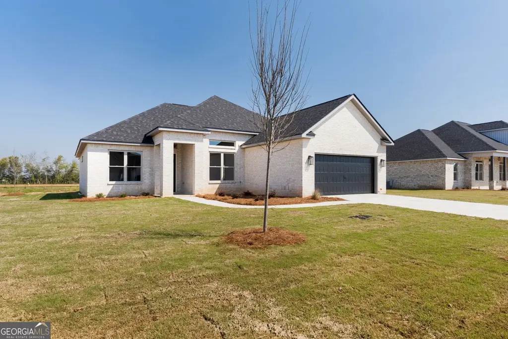 207 Farmland Circle, Perry