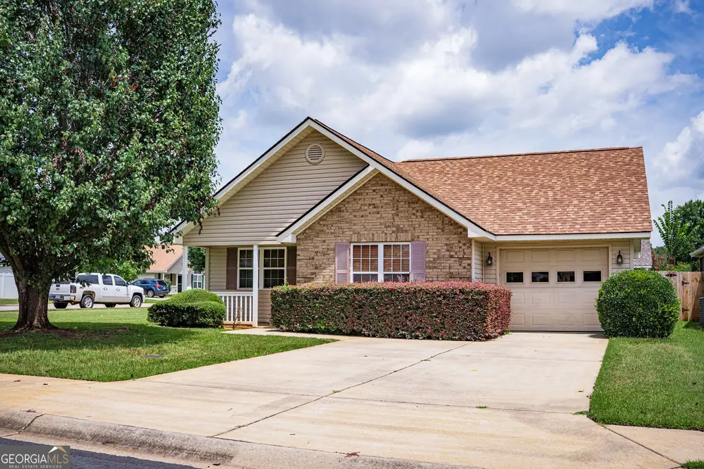 204 Deerfield Circle, Warner Robins