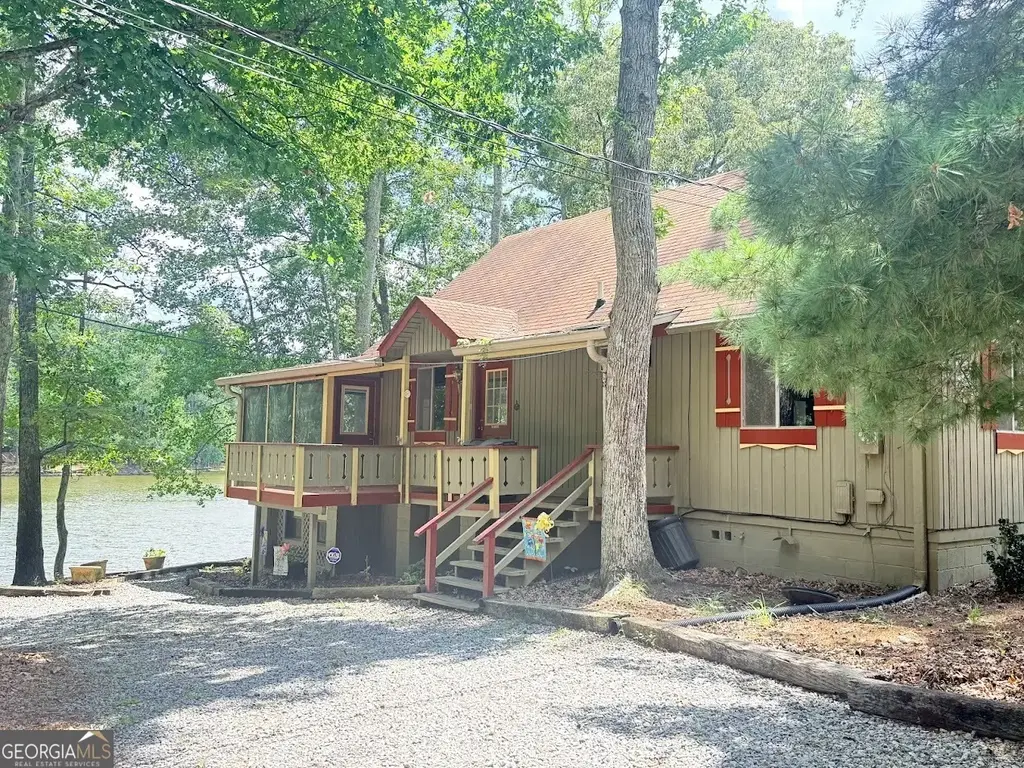 8 St. Moritz Drive, Pine Mountain
