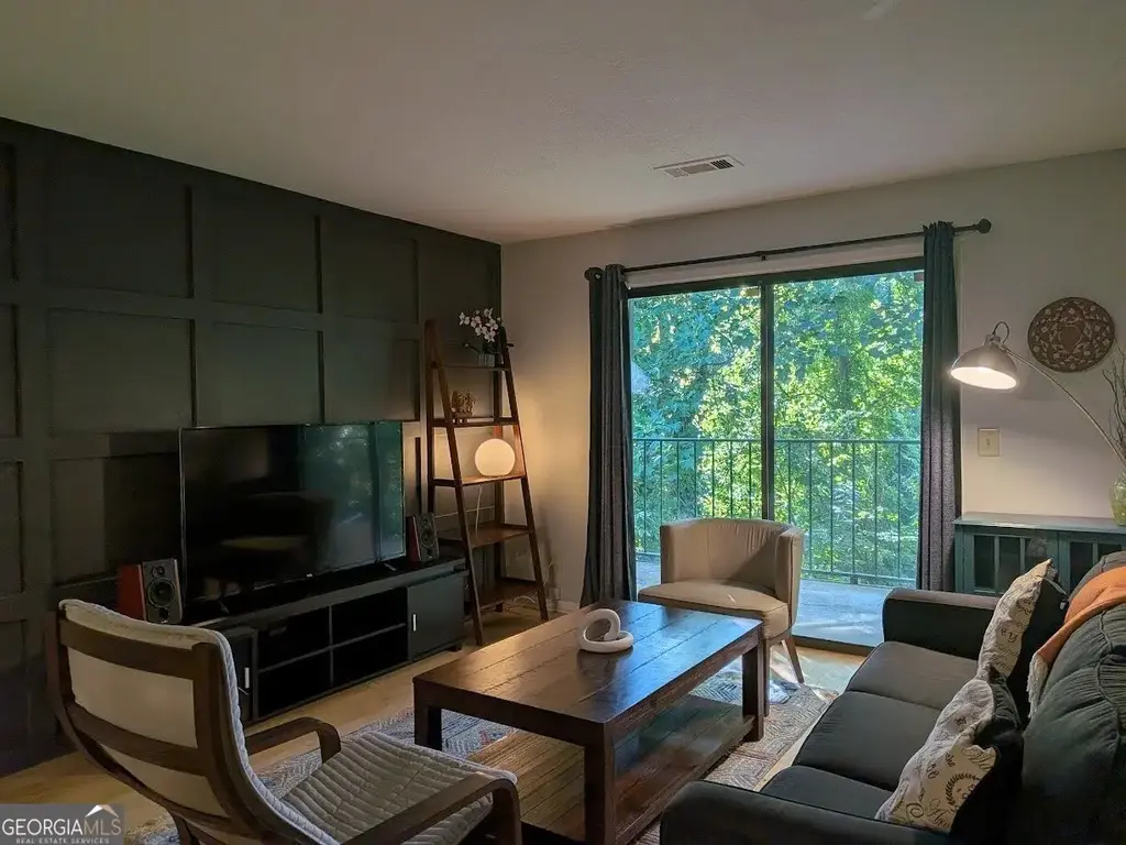 2657 Lenox Road Ne 204, Atlanta