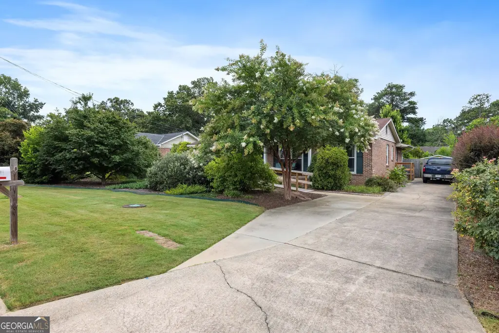 4202 Cheshire Bridge Road, Columbus