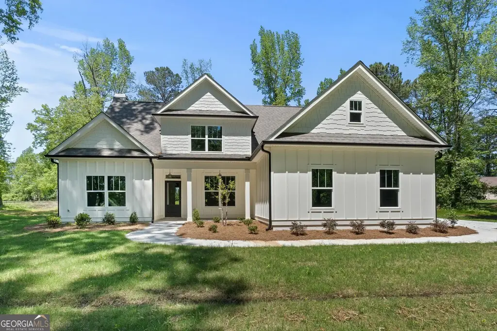21 Oak Grove Trail, Griffin