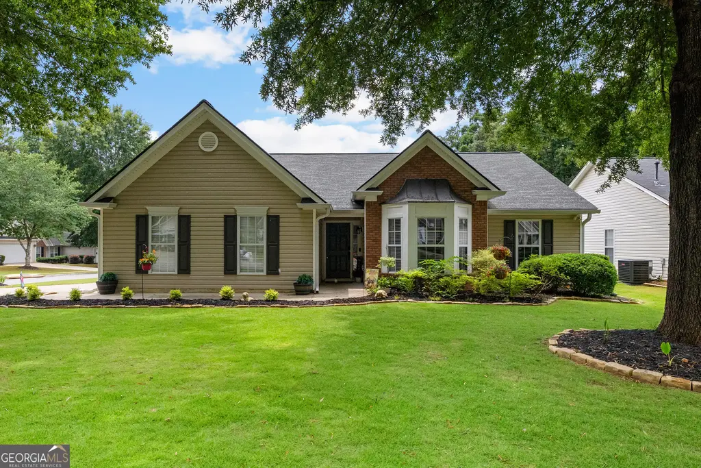 148 Lake Cove Approach, Newnan