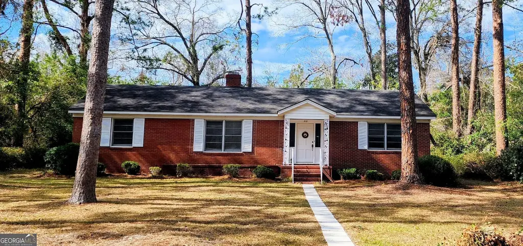 215 Vista Circle, Statesboro