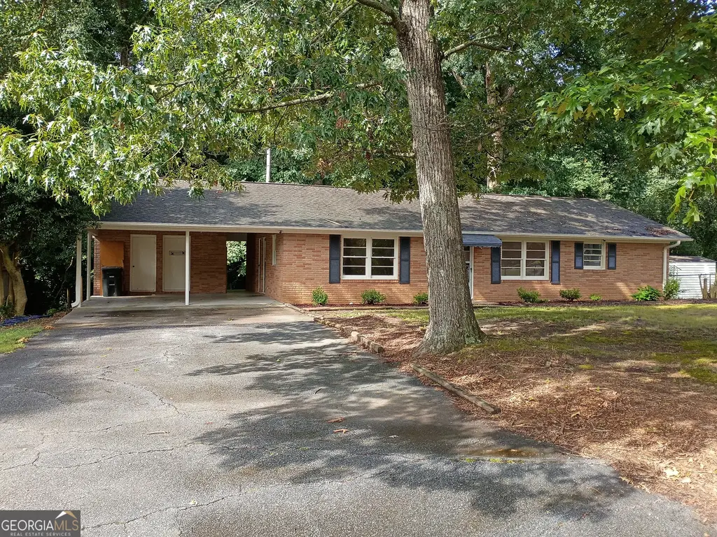 70 Fifth Street, Hartwell