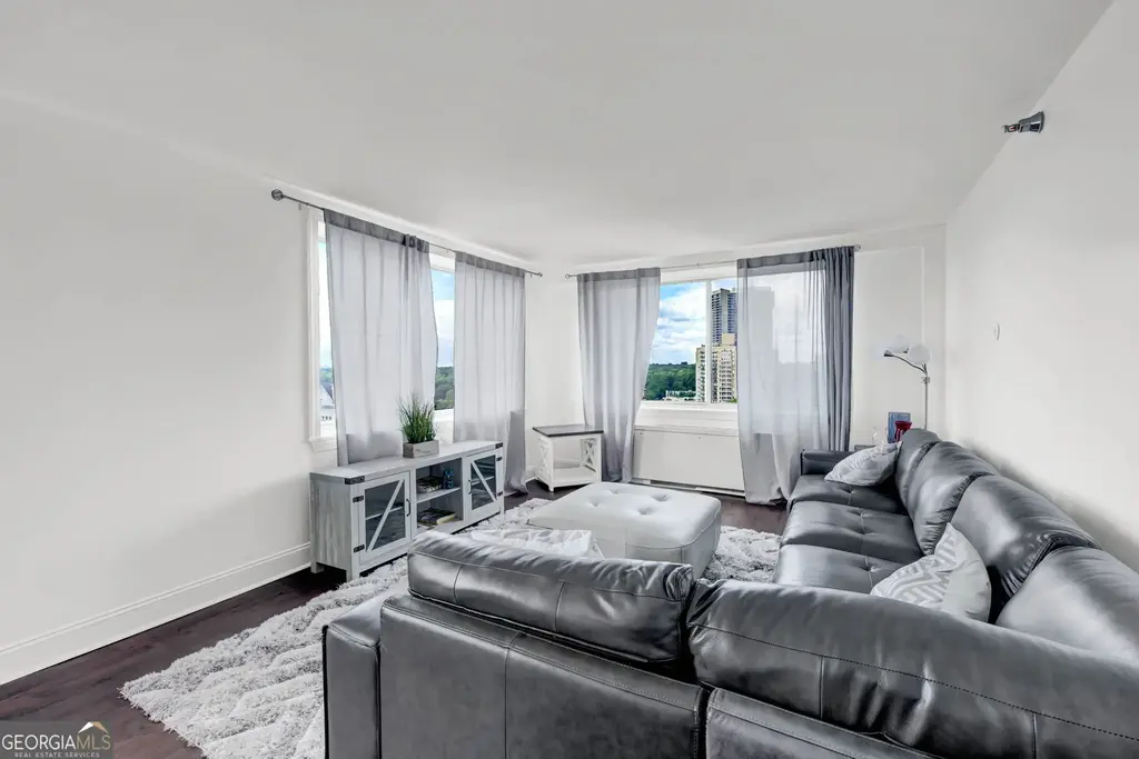 2479 Peachtree Road Ne Apt 1716, Atlanta