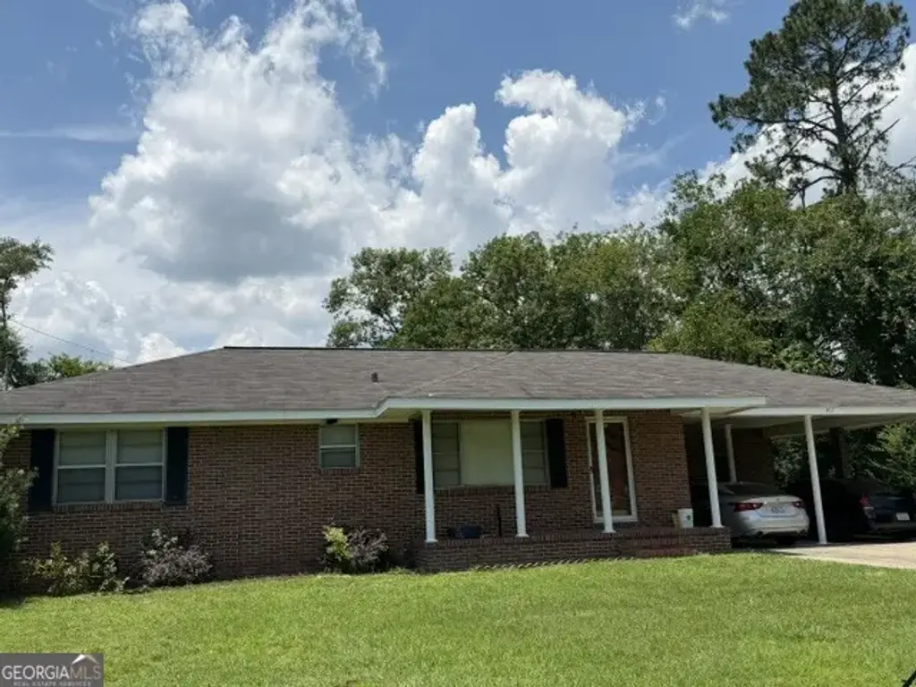 407 Charles Drive, Vidalia