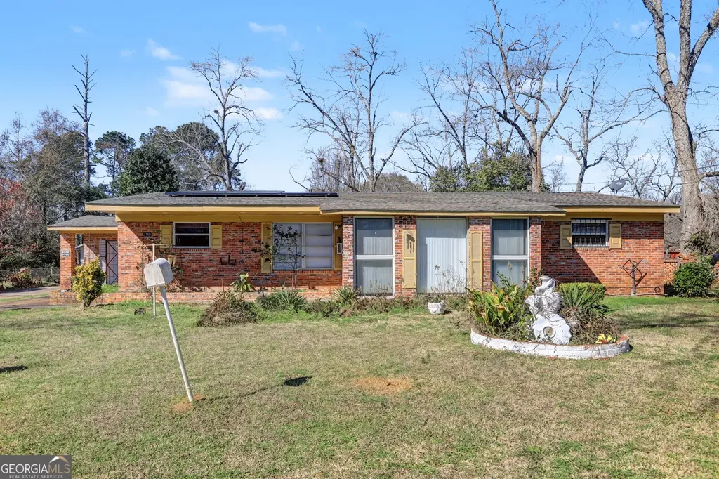 1708 Armory Drive, Americus