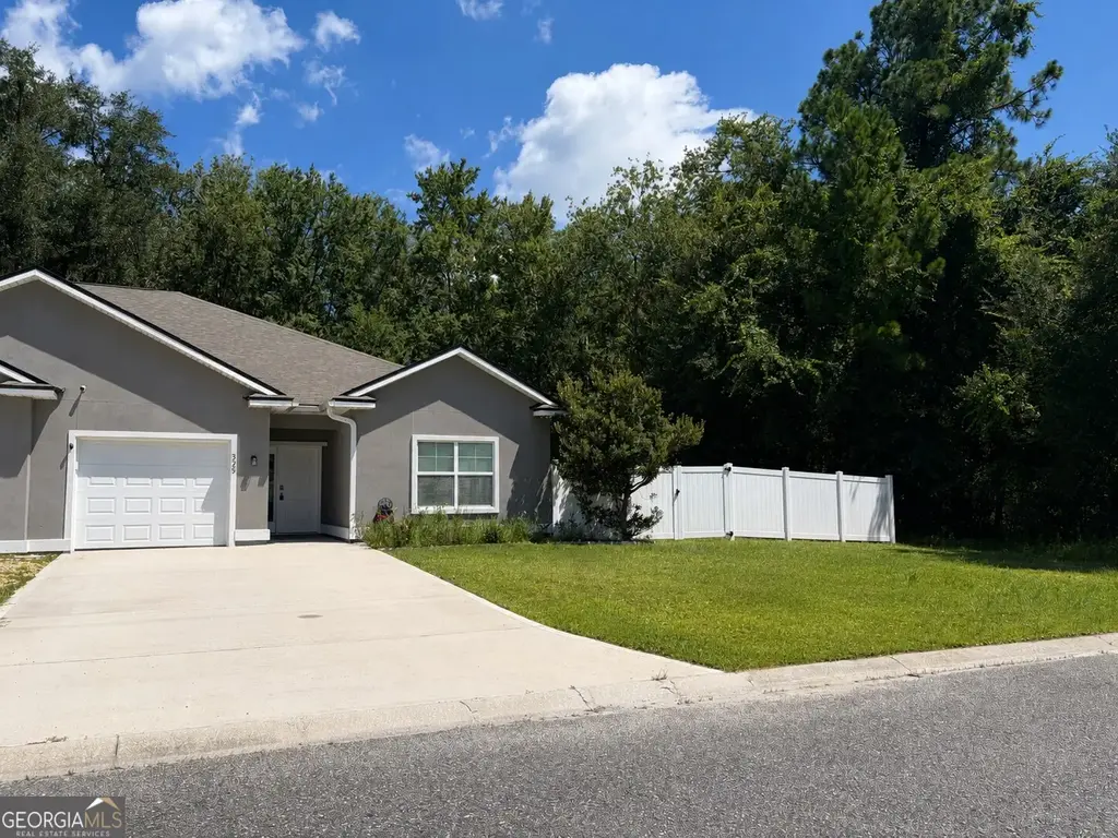 325 Gary Circle, St. Marys