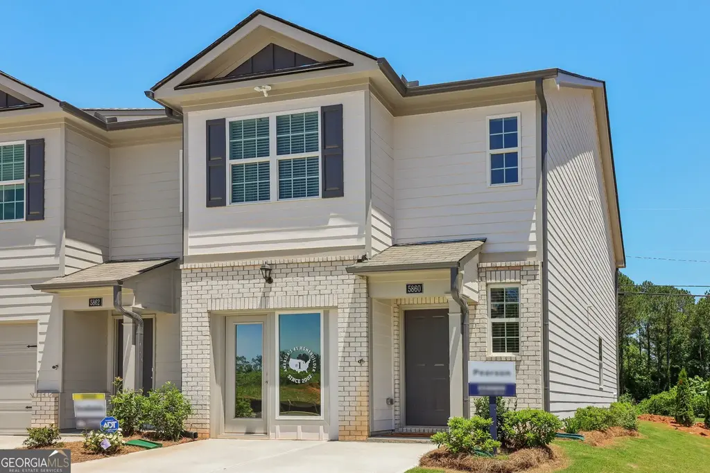 502 Woodcreek Circle Sw 3, Atlanta