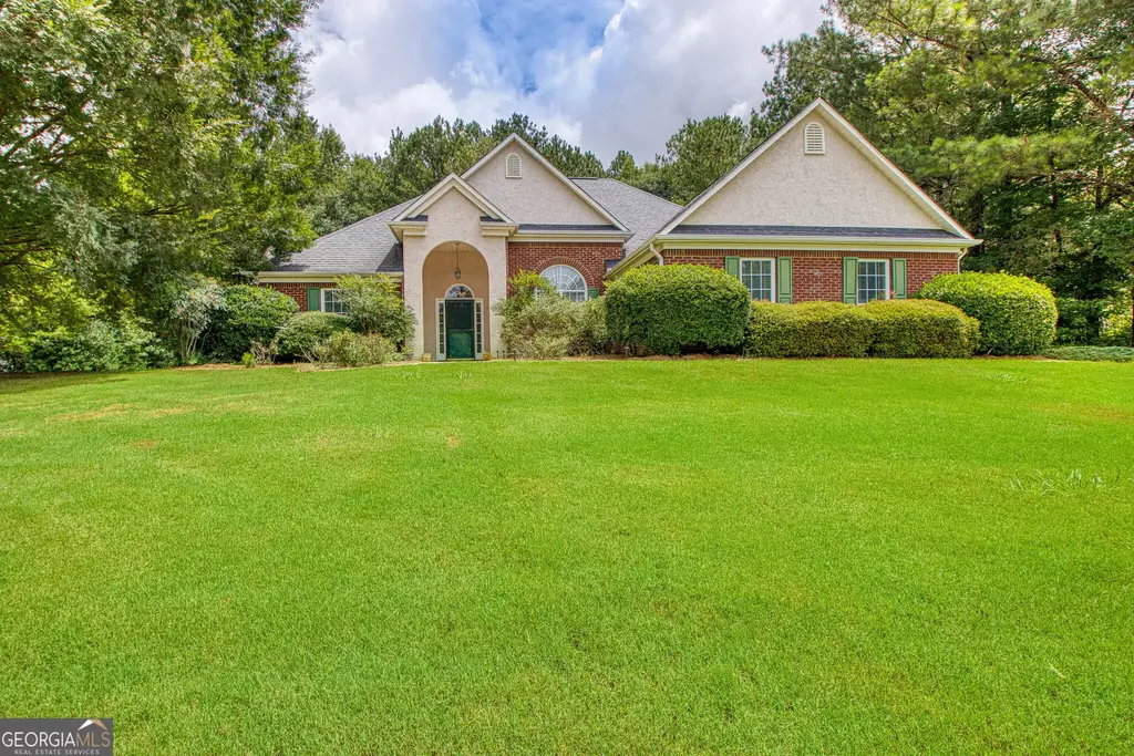 305 Surrey Park Drive, Fayetteville