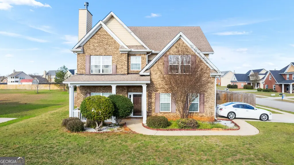 668 Manning Mill, Macon