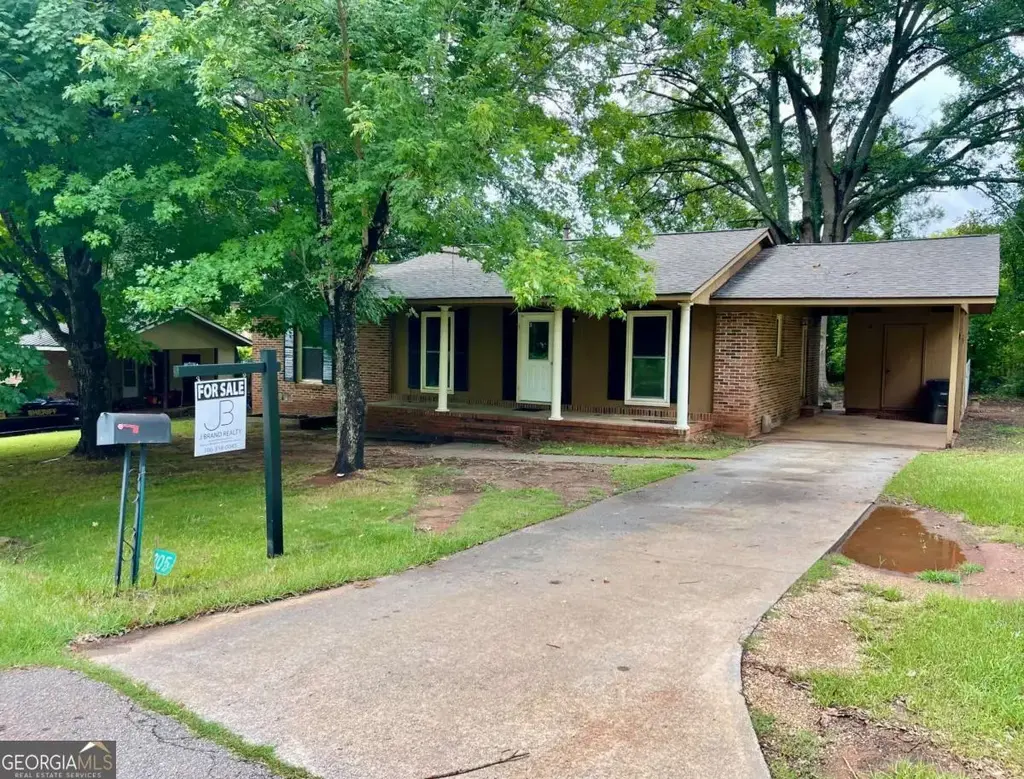 205 Lovelace Way, Washington