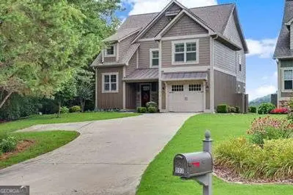 903 Elf School Road, Hayesville