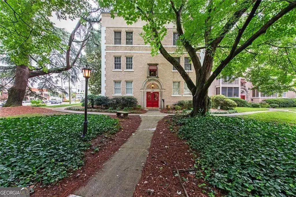 2222 Peachtree Road A3, Atlanta