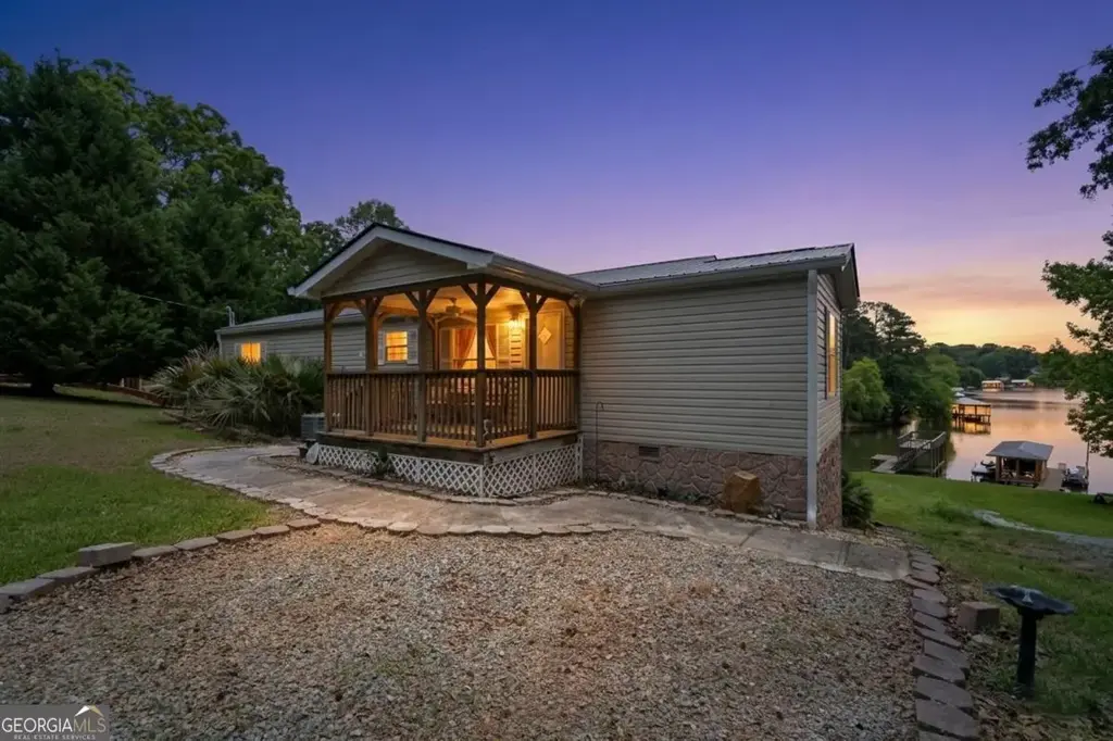 200 Possum Point Drive, Eatonton
