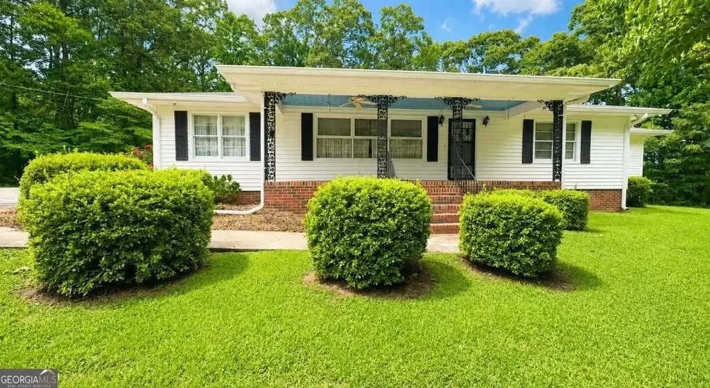 126 East Side, Tallapoosa