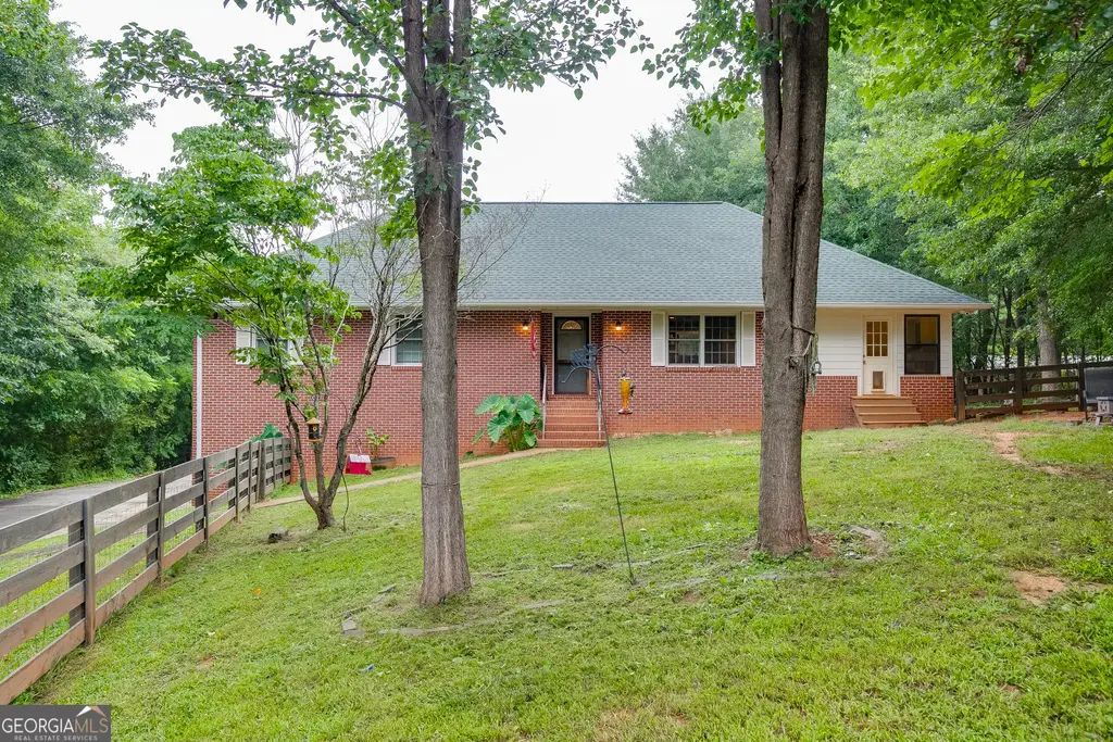 3845 Level Grove Road, Cornelia