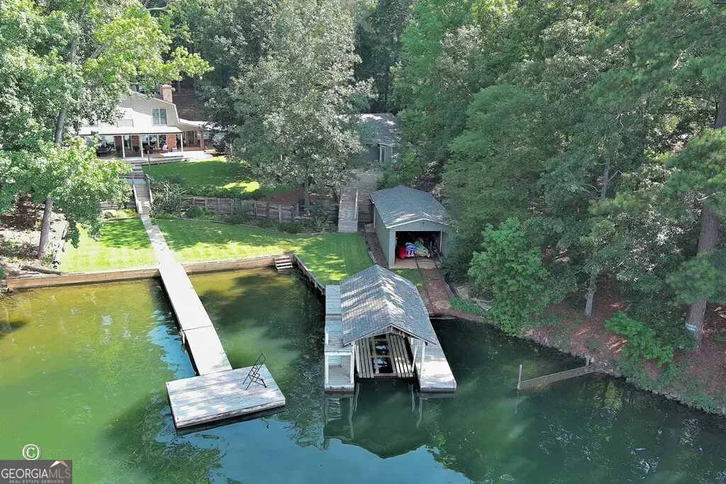 233 Pinetree Road, Hamilton