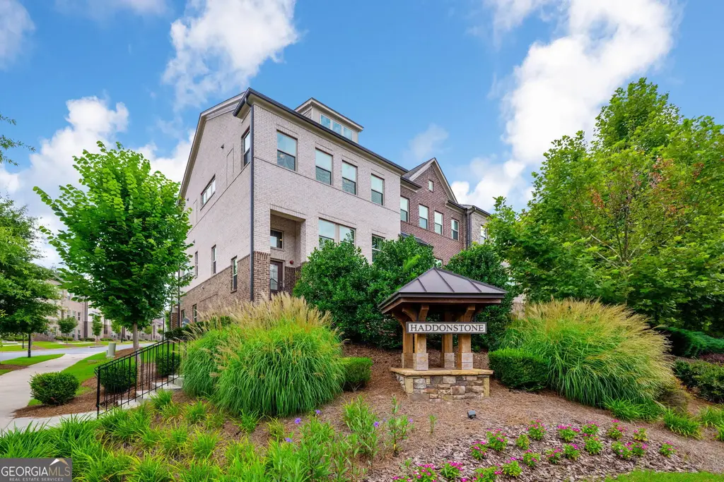 743 Brecklin Lane, Woodstock