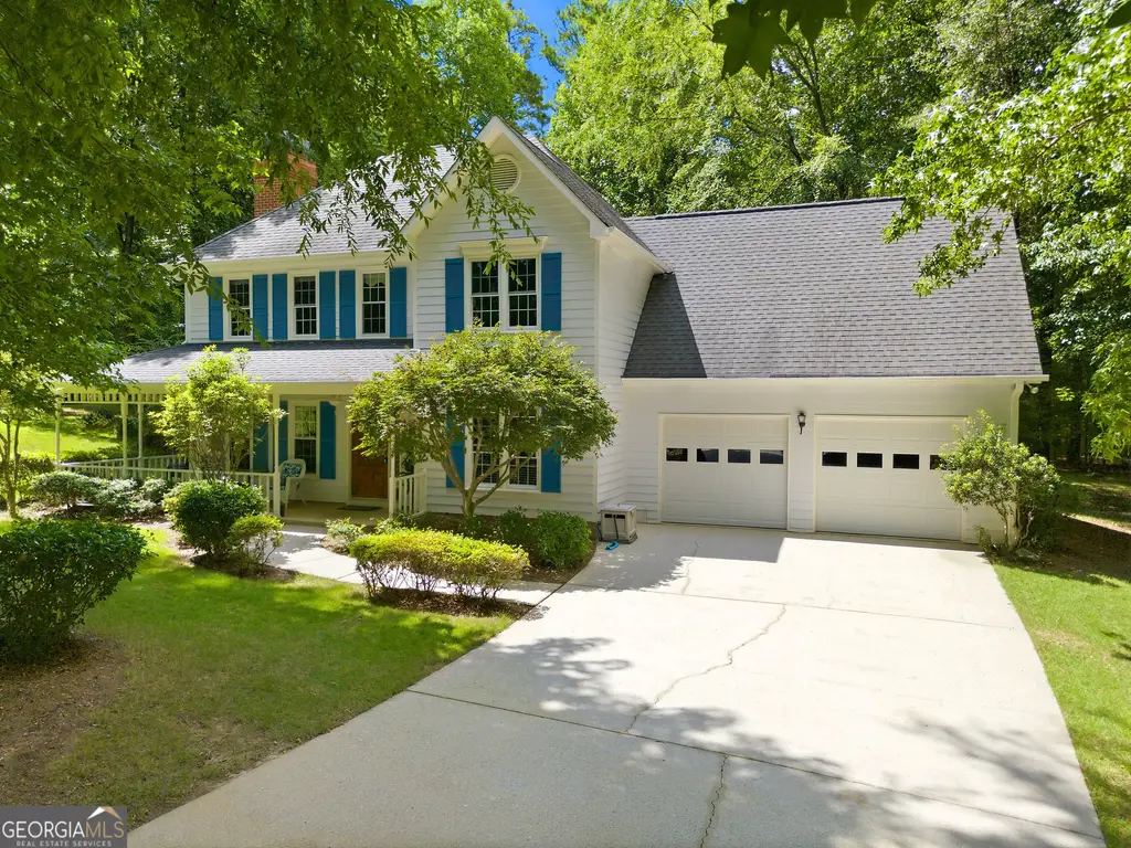 806 Carradale Court, Peachtree City