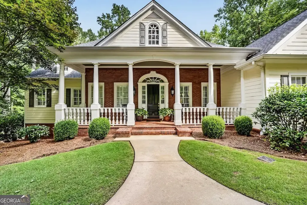 209 River Oaks Drive, LaGrange