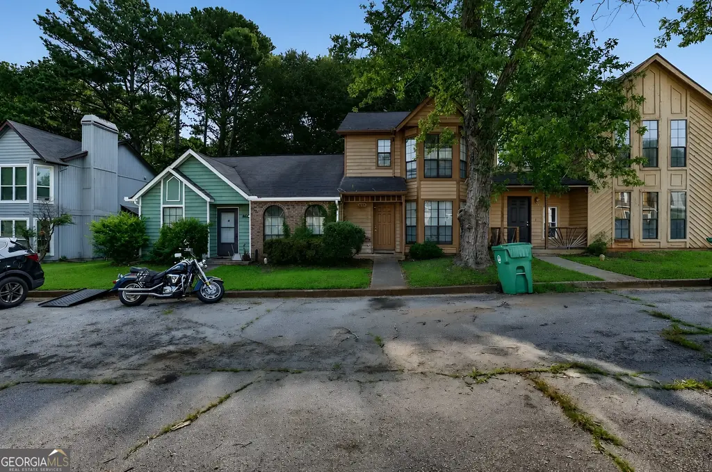 867 Heritage Oaks Drive, Stone Mountain