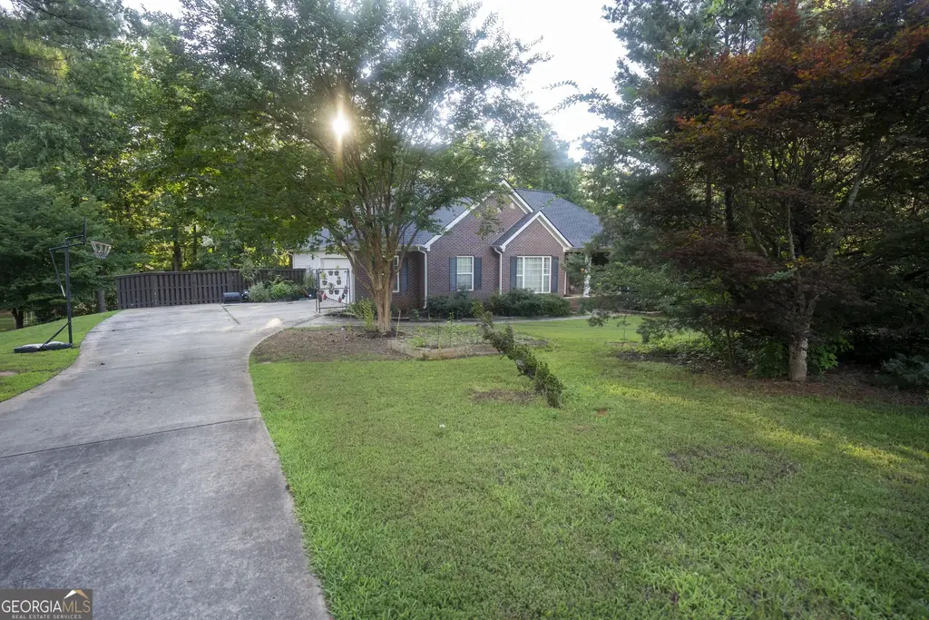 115 Planters Ridge Drive, Lagrange