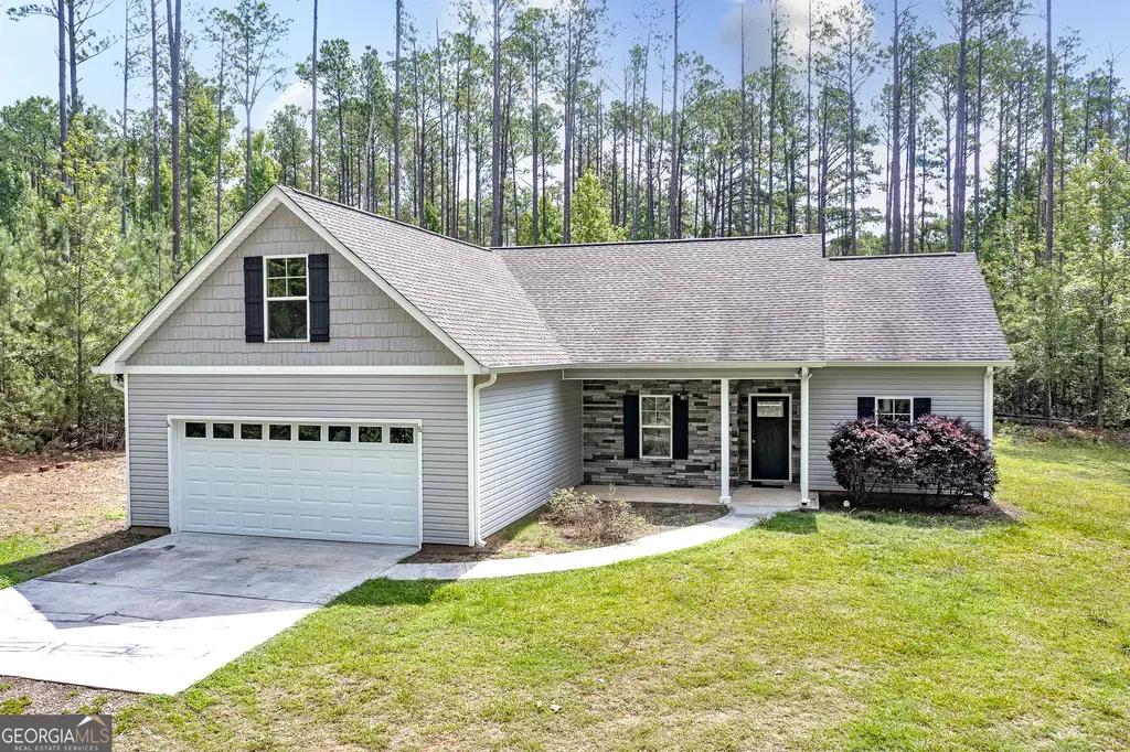 219 Hamilton Road, Concord