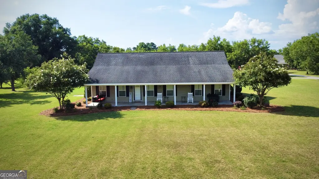 2402 Zoar Road, Baxley